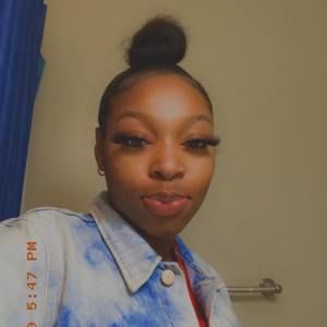 Meet your Posher, Joyia